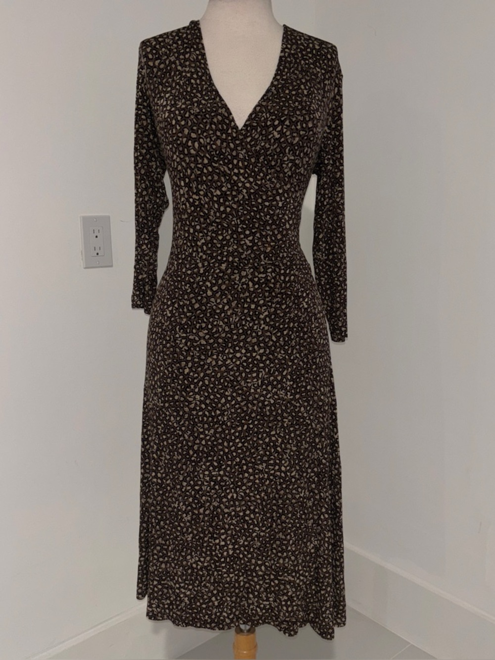 Chico's Brown Printed V-Neck Long Sleeve Midi Dress #216